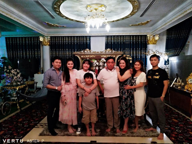 Bà trùm” Đại Nam hé lộ mối quan hệ với vợ cũ ông Dũng lò vôi”: Suýt bị tạt axit, phải thuê 500 vệ sĩ bảo vệ đám cưới-1