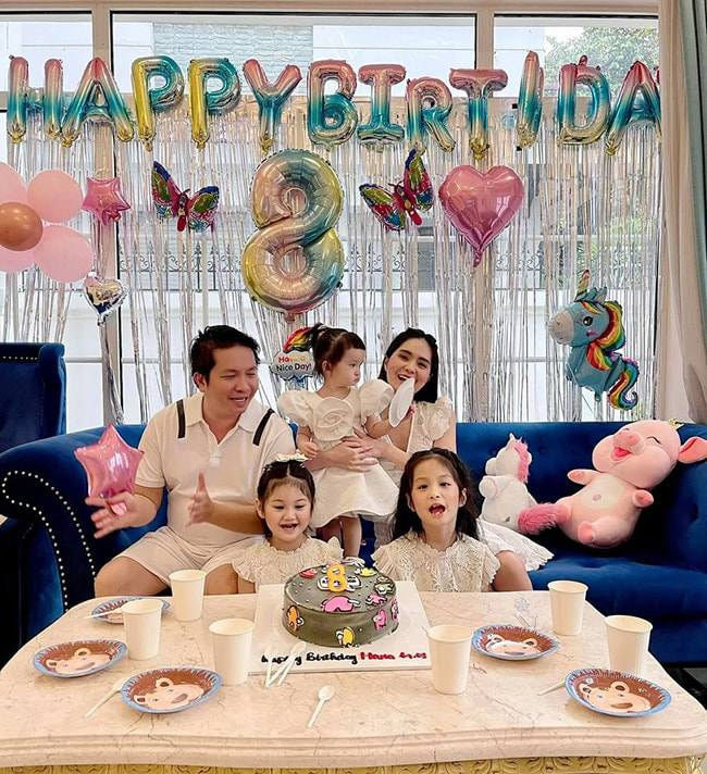 Showbiz Việt cũng có ngôi sao vàng trong làng chiều con không kém cạnh Lâm Tâm Như: Nhìn quà sinh nhật tặng con mà muốn xỉu-1