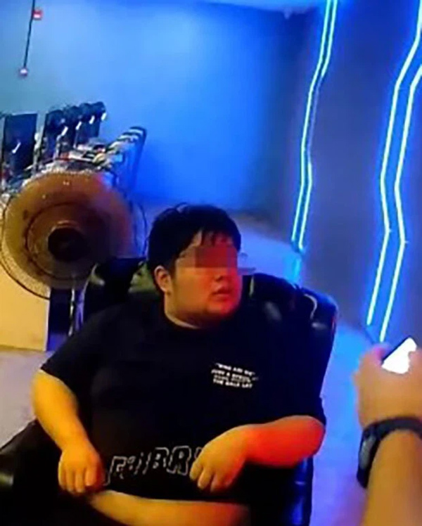 Cô gái bị bạn trai quen qua mạng lừa 250 triệu đồng, rụng rời chân tay khi lần đầu thấy dung mạo thật của hot boy 6 múi”-2