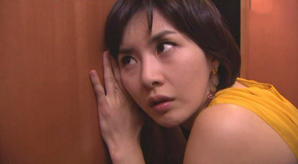 Hầm gà tẩm bổ em dâu đang mang bầu, vừa bưng lên cửa tôi liền đổ bỏ khi nghe thấy tiếng ting ting trong phòng em-2