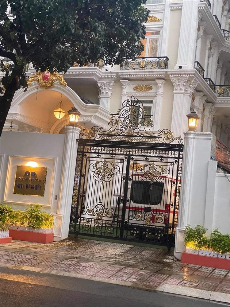 Sân nhà nữ CEO Đại Nam bỗng dưng xuất hiện xe cứu thương khiến nhiều người xôn xao-2