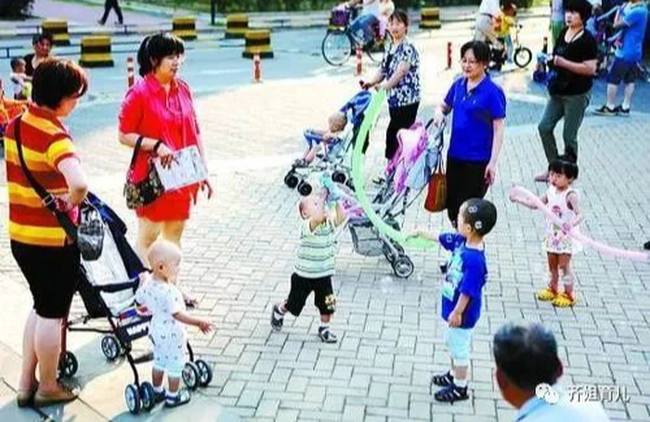 Mẹ đau đầu vì con trai ra ngoài ai cũng khen lễ phép, hễ về nhà là trở mặt ngỗ ngược, nguyên nhân ai nghe cũng giật mình-1