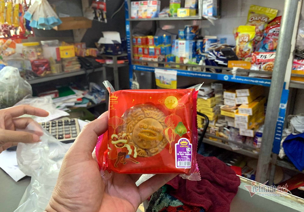 Bất ngờ ở Hà thành: Bánh Trung thu khan hiếm, chưa dọn cỗ đã hết sạch-3