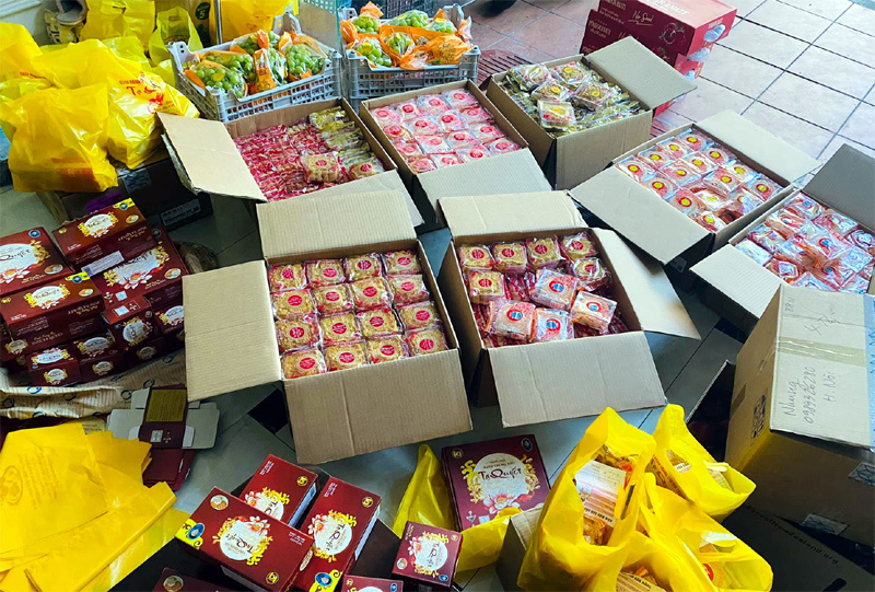 Bất ngờ ở Hà thành: Bánh Trung thu khan hiếm, chưa dọn cỗ đã hết sạch-8