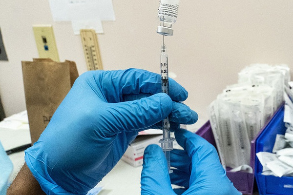 Mũi tiêm thứ 3 cho dân Mỹ là nỗi lo lắng của thế giới-2