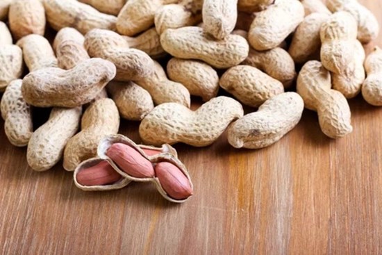 Hạt lạc tốt cho sức khỏe và rẻ nhưng có 2 điều cấm kỵ khi ăn, vô tình mắc phải có thể gây hại cho sức khỏe