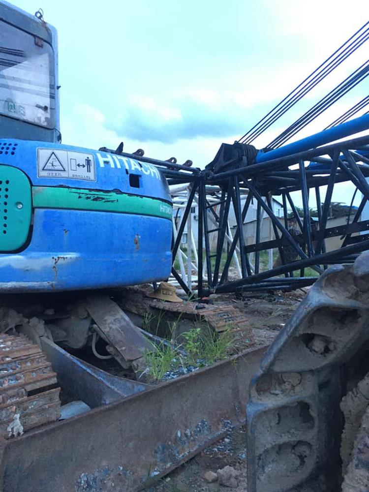 Sau gần 3 tháng mới sờ đến xe máy, nhiều người ngơ ngác khi cây cối mọc hẳn trên yên-8