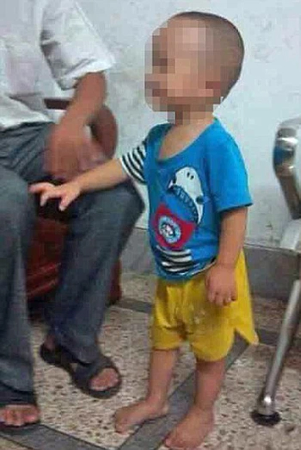 Chê con dâu nghèo hèn, bố mẹ chồng khinh miệt ra mặt, khi cháu nội chào đời còn làm thêm một việc khiến con trai tức tối mời ra khỏi nhà-2