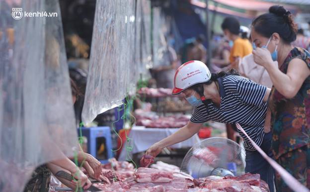 Toàn cảnh Hà Nội trong ngày đầu nới lỏng giãn cách: Đặc sản tắc đường, nhịp sống quay trở lại, người dân ùn ùn ra cửa ngõ rời Thủ đô-6