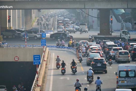 Toàn cảnh Hà Nội trong ngày đầu nới lỏng giãn cách: 