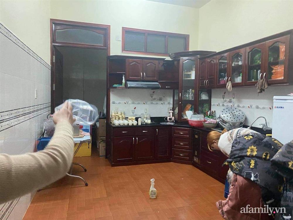 Mẹ Đà Lạt tự cải tạo căn bếp chật hẹp với chi phí 20 triệu đồng và cái kết khó tin-4