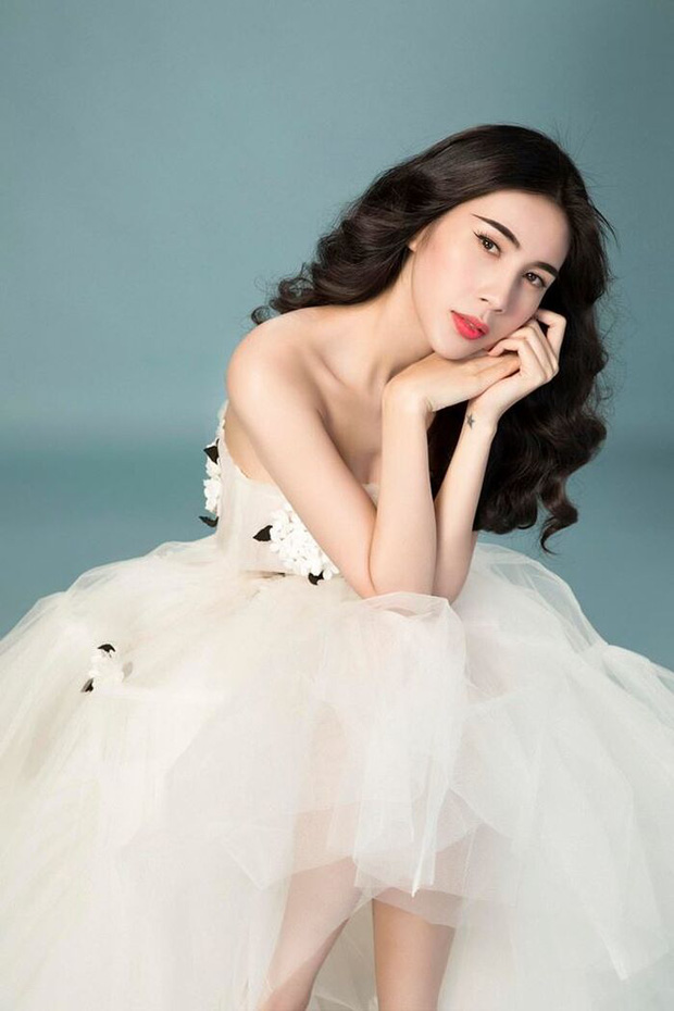 Nathan Lee bắt lỗi chính tả của Thuỷ Tiên, chấm 0 điểm!-5