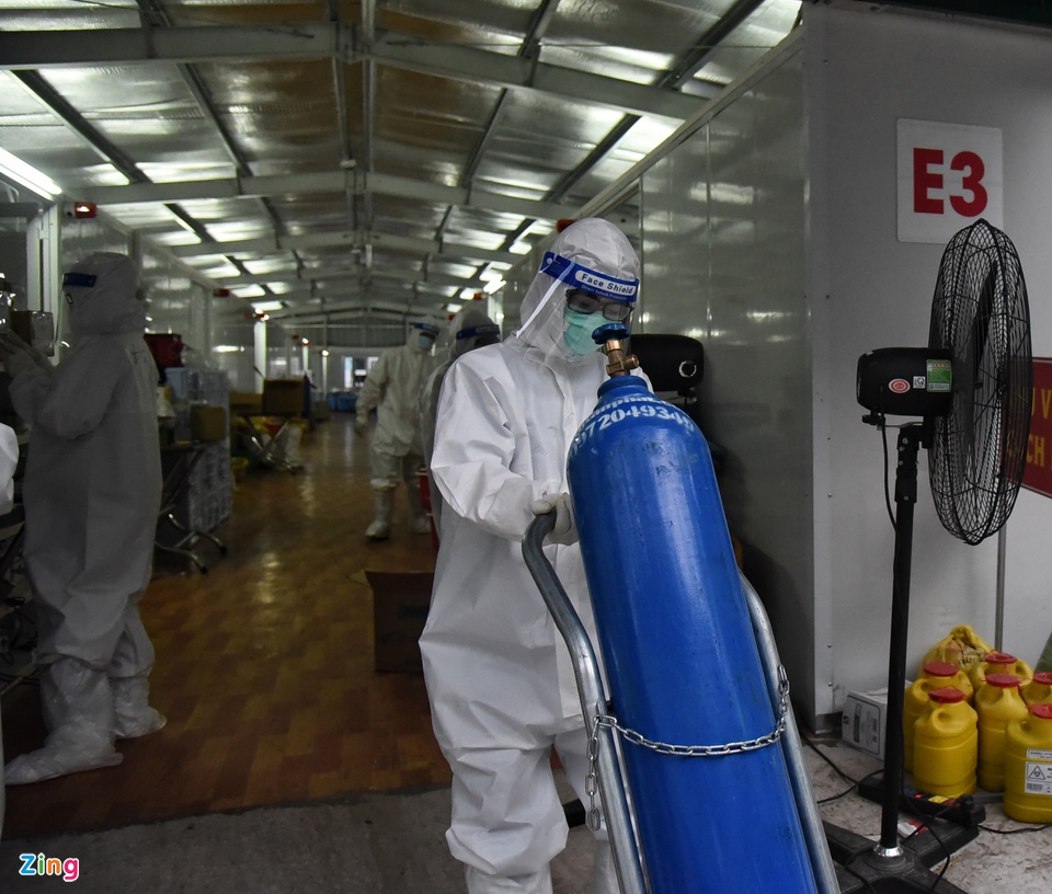 Những cuộc gặp không mong đợi nơi tiền tuyến Covid-19-3