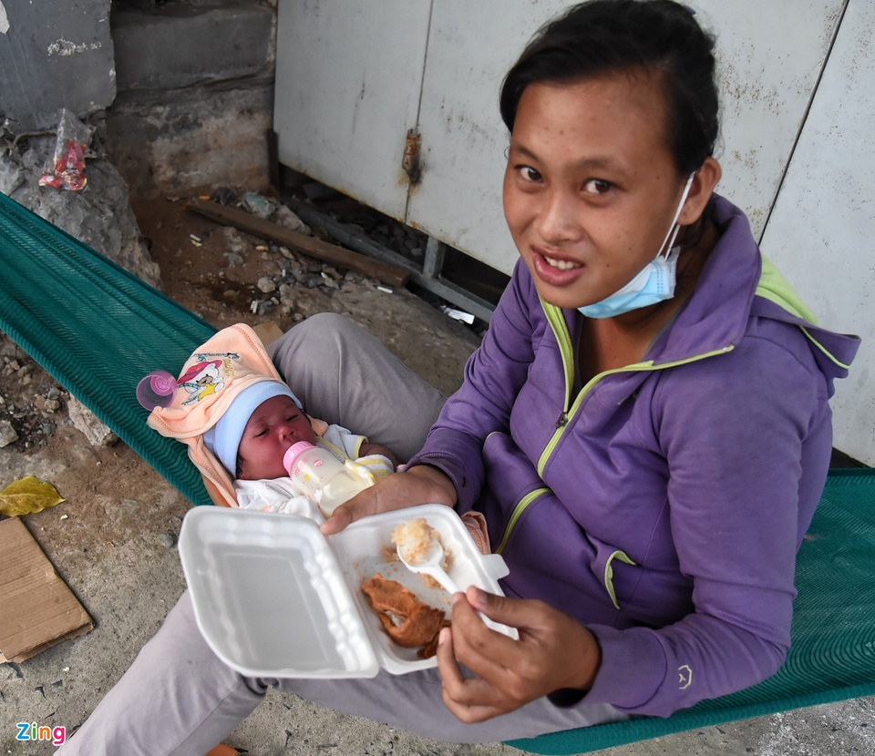 Những cuộc gặp không mong đợi nơi tiền tuyến Covid-19-7