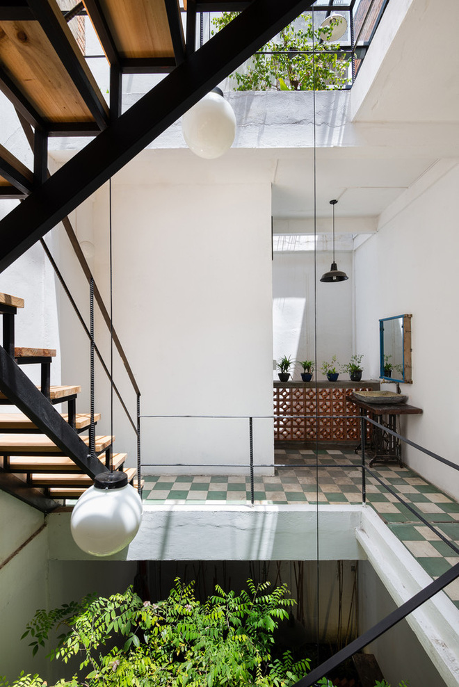 Ngôi nhà 60m2 với vô vàn ô cửa sắc màu ở Sài Gòn, bên trong chuẩn vibe vintage quá mê-13