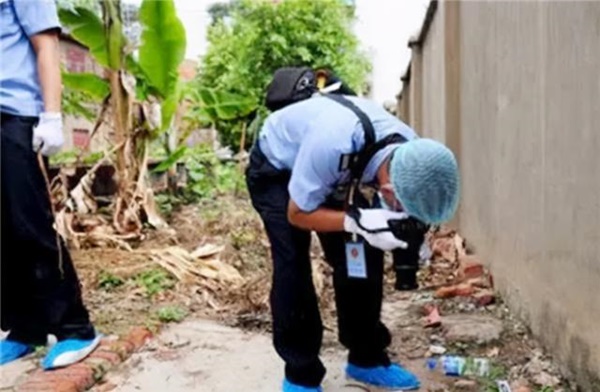 Con trai đi làm 19 năm không về, bố sửa bể phốt mới phát hiện bí mật kinh hoàng, hôn nhân không tình yêu dẫn đến bi kịch động trời-6