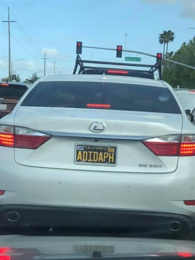 Khóc dở cười dở trước 1001 cách đặt biển số xe của người Việt tại Mỹ - Có người rất yêu trái mướp đắng?-1