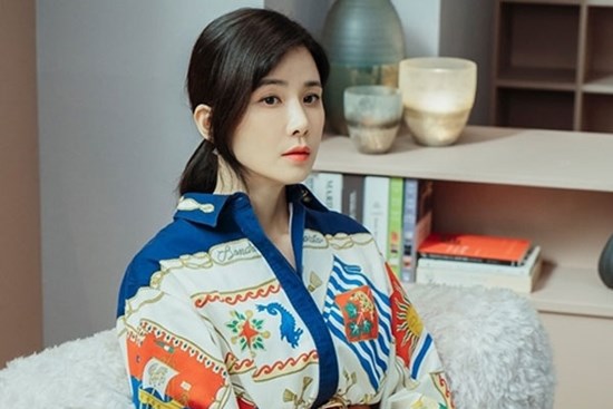 Biết chồng có ý định 'nuôi con tu hú', cô vợ cao tay 'mượn gió bẻ măng' làm anh ta tê tái vái lạy xin tha
