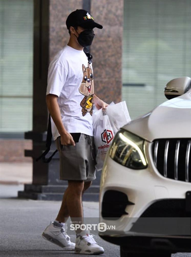 Nhuệ Giang đến đón Xuân Trường trong ngày tuyển Việt Nam xả trại-6