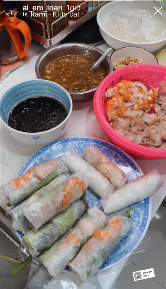 Bà bầu quý tộc Lê Loan ở cữ nhưng ăn uống cực thoải mái, có món khiến ai cũng giật mình-4