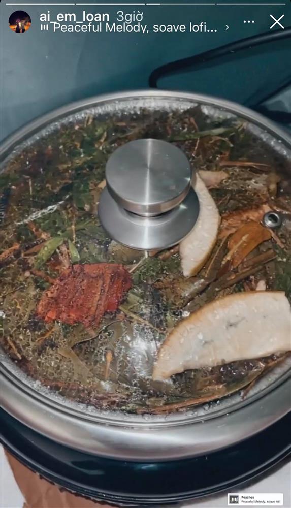 Bà bầu quý tộc Lê Loan ở cữ nhưng ăn uống cực thoải mái, có món khiến ai cũng giật mình-10