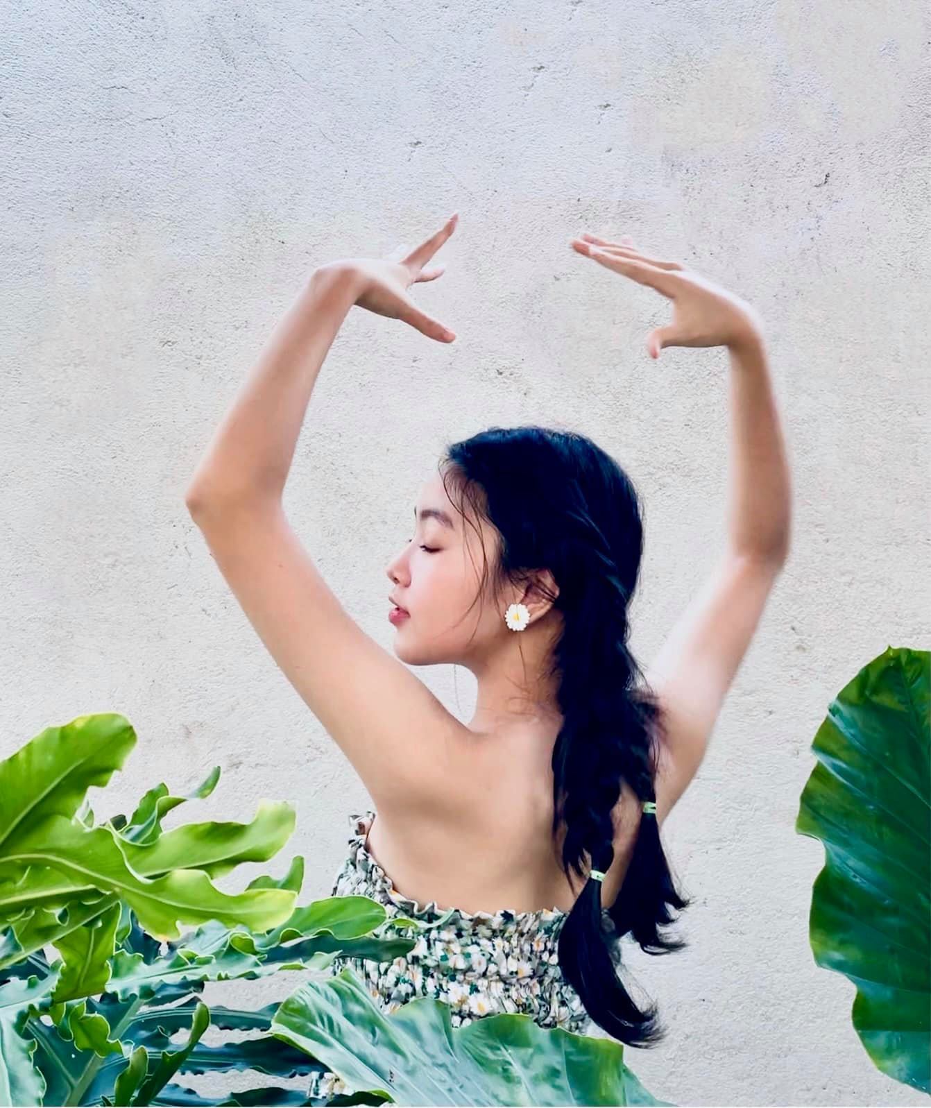 Ái nữ nhà MC Quyền Linh mặt mộc khoe trọn nét trong trẻo thiếu nữ dưới ống kính của mẹ-2