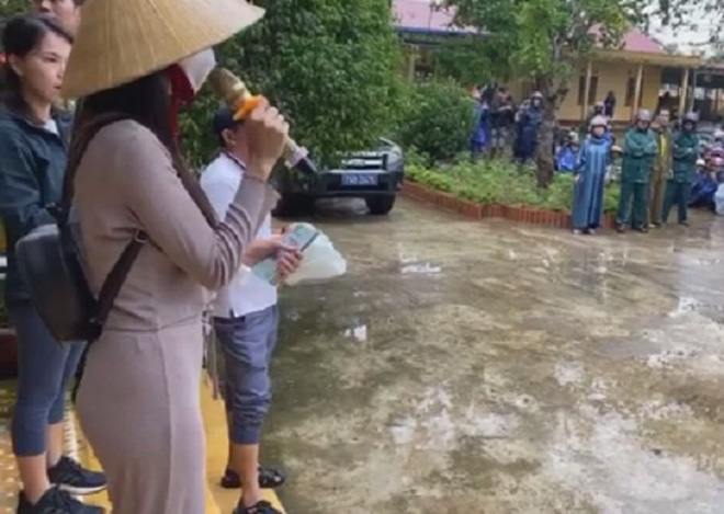 Phía Thuỷ Tiên chính thức lên tiếng làm rõ nghi vấn cắt xén 2 triệu đồng/hộ trong chuyến cứu trợ miền Trung!-9