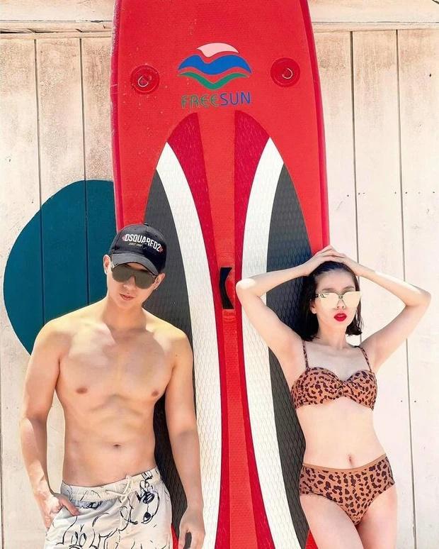 Tuổi 40, Lệ Quyên tự tin diện áo tắm khoe nửa bầu ngực-10