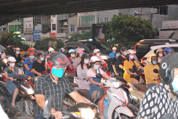 Cả nước tạm thời không giãn cách xã hội, đủ liều vắc xin được đi liên tỉnh-2