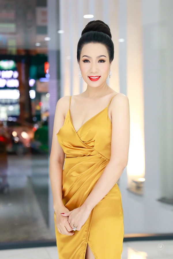 5 sao Việt gửi đơn tố cáo lên công an: Người vướng lùm xùm ăn chặn hàng trăm tỷ đồng tiền từ thiện, người bị tung ảnh nóng-5