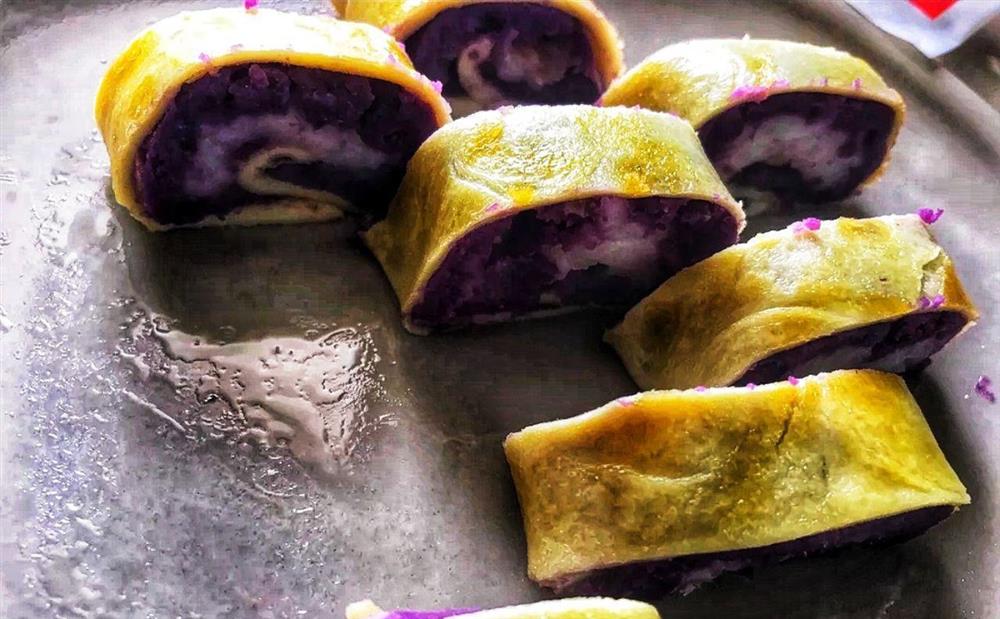 Mách bạn cách làm món khoai lang tím cuộn trứng vừa thơm vừa bổ dưỡng lại đẹp mắt-7
