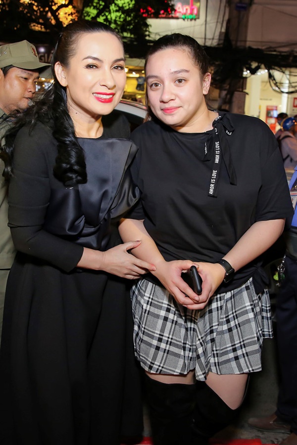 Vợ cũ Bằng Kiều: Phi Nhung đã trở nặng, bác sĩ nói với con gái gia đình nên chuẩn bị tinh thần-2