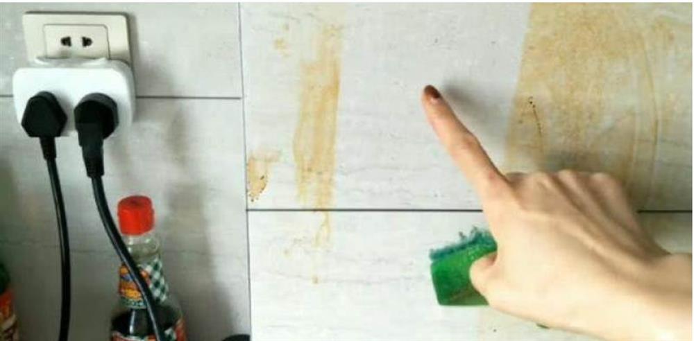 Cho xà phòng vào coca hóa ra lại có hiệu quả mạnh mẽ đến vậy, giúp tiết kiệm một khoản tiền kha khá mỗi năm-3