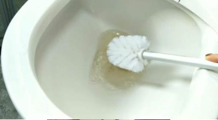 Cho xà phòng vào coca hóa ra lại có hiệu quả mạnh mẽ đến vậy, giúp tiết kiệm một khoản tiền kha khá mỗi năm-5