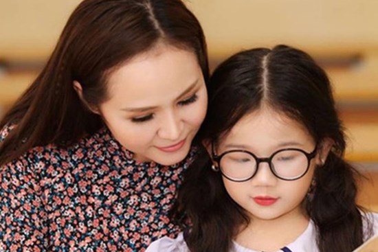 Cô giáo tiểu học đăng một status, phụ huynh bình luận: