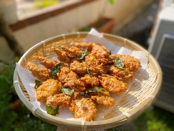 Cuối tuần mát mẻ, mẹ vào bếp trổ tài làm món gà chiên giòn hấp dẫn, thơm ngon nhức nhối-3