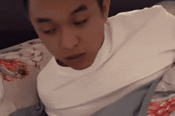 Đoạn clip 13,7 triệu like: Chỉ dùng một câu hỏi chí mạng, cô gái vả mặt người yêu đôm đốp vì thành công khiến kẻ phản bội 