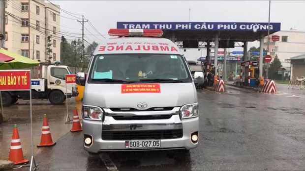 Xe cấp cứu dán chữ Giang Kim Cúc và các cộng sự chở chui 3 người còn hú còi inh ỏi, tài xế khai báo vòng vo-1