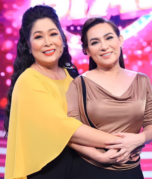 NS Hồng Vân muốn ôm Phi Nhung ngay lúc này, thông báo tin vui nhất chiều nay: Kỳ tích đang đến!-2