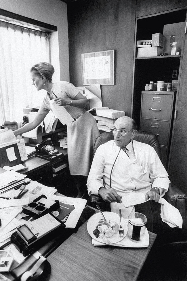 Thấy nội y của kẻ thứ 3 trong phòng tắm, nữ hiệu trưởng xinh đẹp gây ra bi kịch ám ảnh, lời khai đau thấu tâm can-3