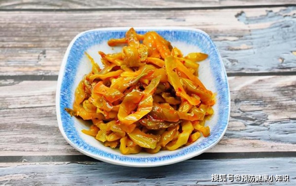 Người đàn ông 32 tuổi nhập viện do nhồi máu não, bác sĩ chỉ ra 3 loại thực phẩm làm tắc nghẽn mạch máu mạnh hơn cả rượu bia-4