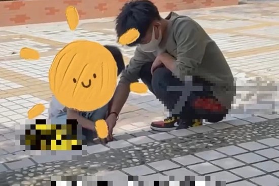 Thanh niên 17 tuổi lên chức bố, 3 năm sau cay đắng phát hiện đứa trẻ không phải con mình, càng sốc nặng trước hành động của 