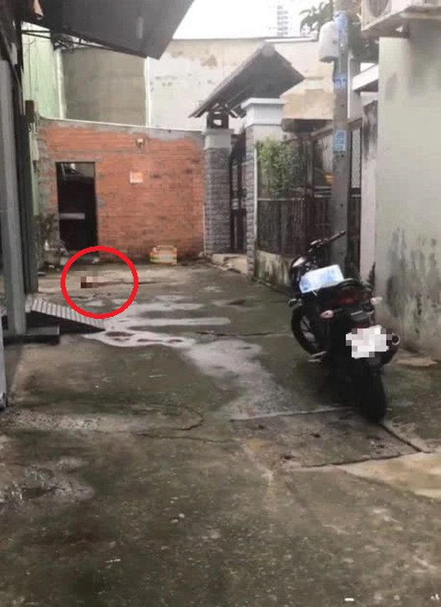 Nóng: Nghi án kẻ ngáo đá chém người đàn ông lìa đầu ở quận 7-1