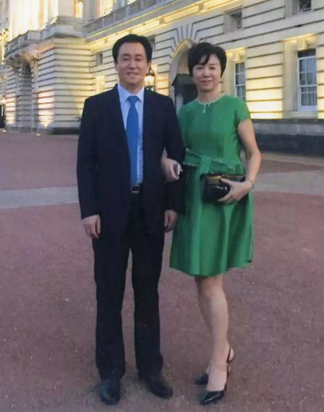 Bom nợ 300 tỷ đô gây chấn động dư luận và chuyện tình đằng sau người sáng lập: Một tay vợ vẽ đường đưa chồng đạt đỉnh cao và lời tạ lỗi từ ngài tỷ phú!-3