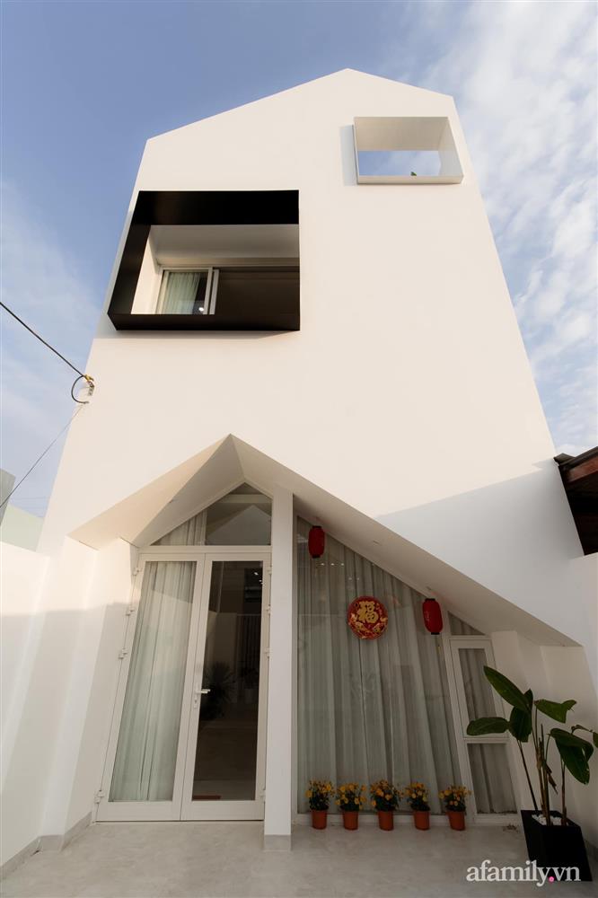 Căn nhà phố màu trắng gọn xinh ấm cúng của cặp vợ chồng trẻ Đà Nẵng có chi phí hoàn thiện 1,4 tỷ đồng-2