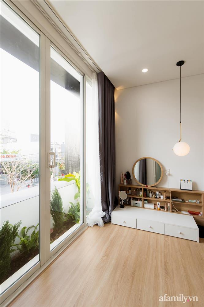 Căn nhà phố màu trắng gọn xinh ấm cúng của cặp vợ chồng trẻ Đà Nẵng có chi phí hoàn thiện 1,4 tỷ đồng-23