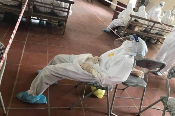 CEO Pfizer: Có thể sẽ phải tiêm vaccine Covid-19 hàng năm-1