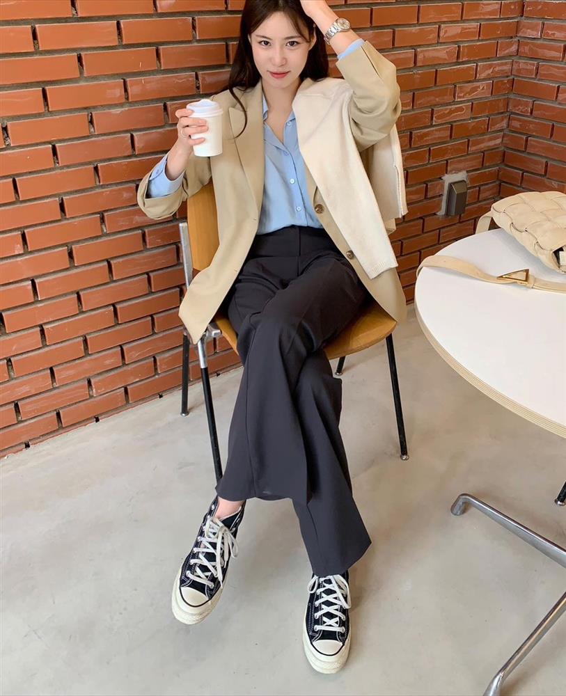 5 món thời trang hack tuổi nên sắm nhất để phong cách trẻ trung, mà vẫn tinh tế tròn 100 điểm-6