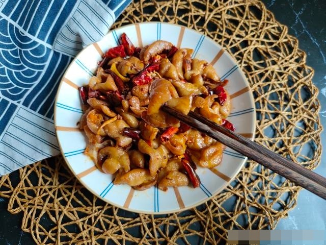 Mùi hôi của lòng heo làm theo cách này sẽ trở nên thơm ngon, ăn cực đã miệng-9