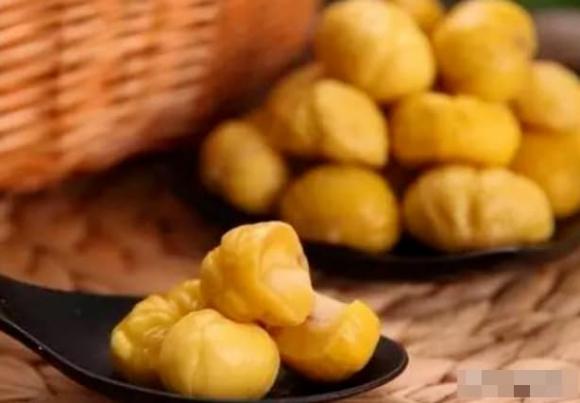 Khi mua hạt dẻ nên chọn hạt tròn hay dẹt? Mách bạn cách bảo quản hạt dẻ, để cả năm vẫn tươi và không bị hôi-9